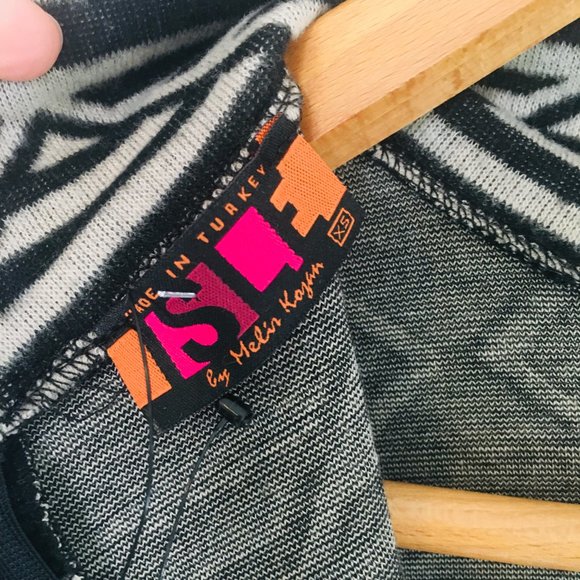 Melis Kozan ISLE Long-sleeve Turtle Neck Dress - Picture 6 of 6